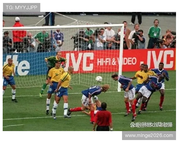 2. 解析上届世界杯冠军在比赛中的战术调整与胜利秘诀